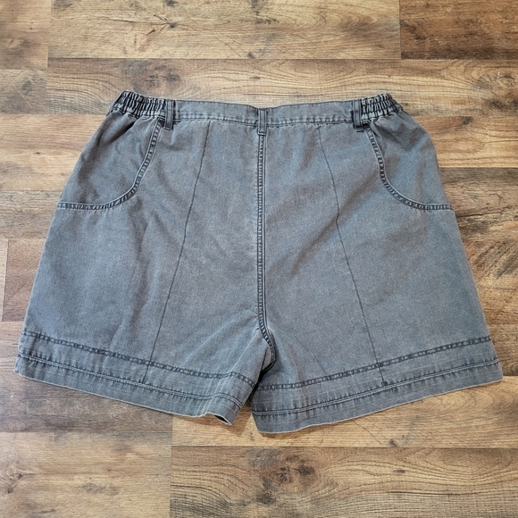 Vintage L.L. Bean Women's Outdoor Cotton Cargo Faded Black Shorts Size 20 - Picture 4 of 6